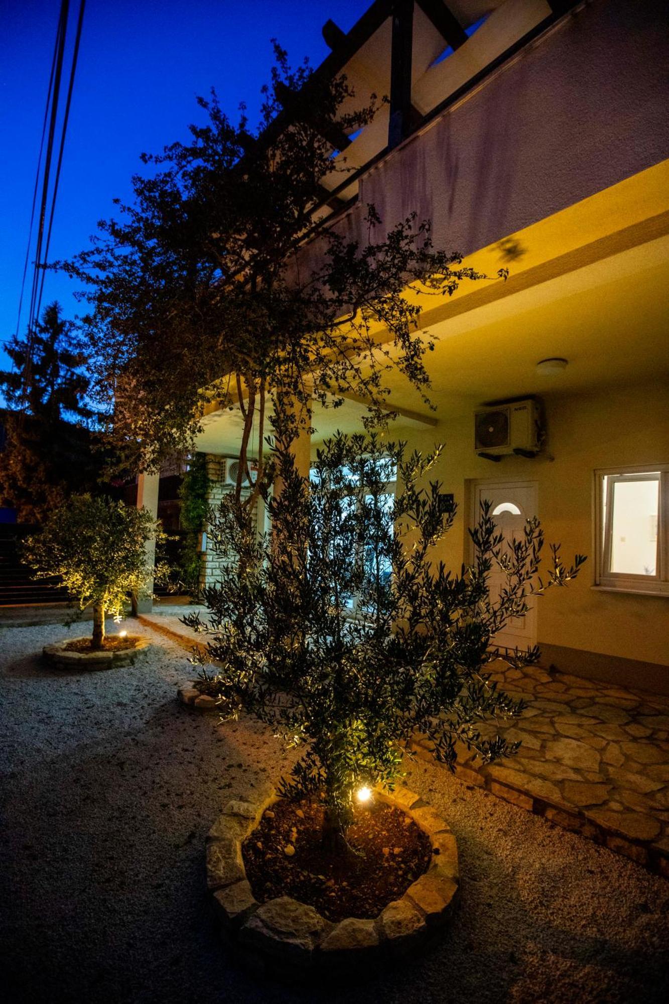 Apartment Laura Trogir Eksteriør billede