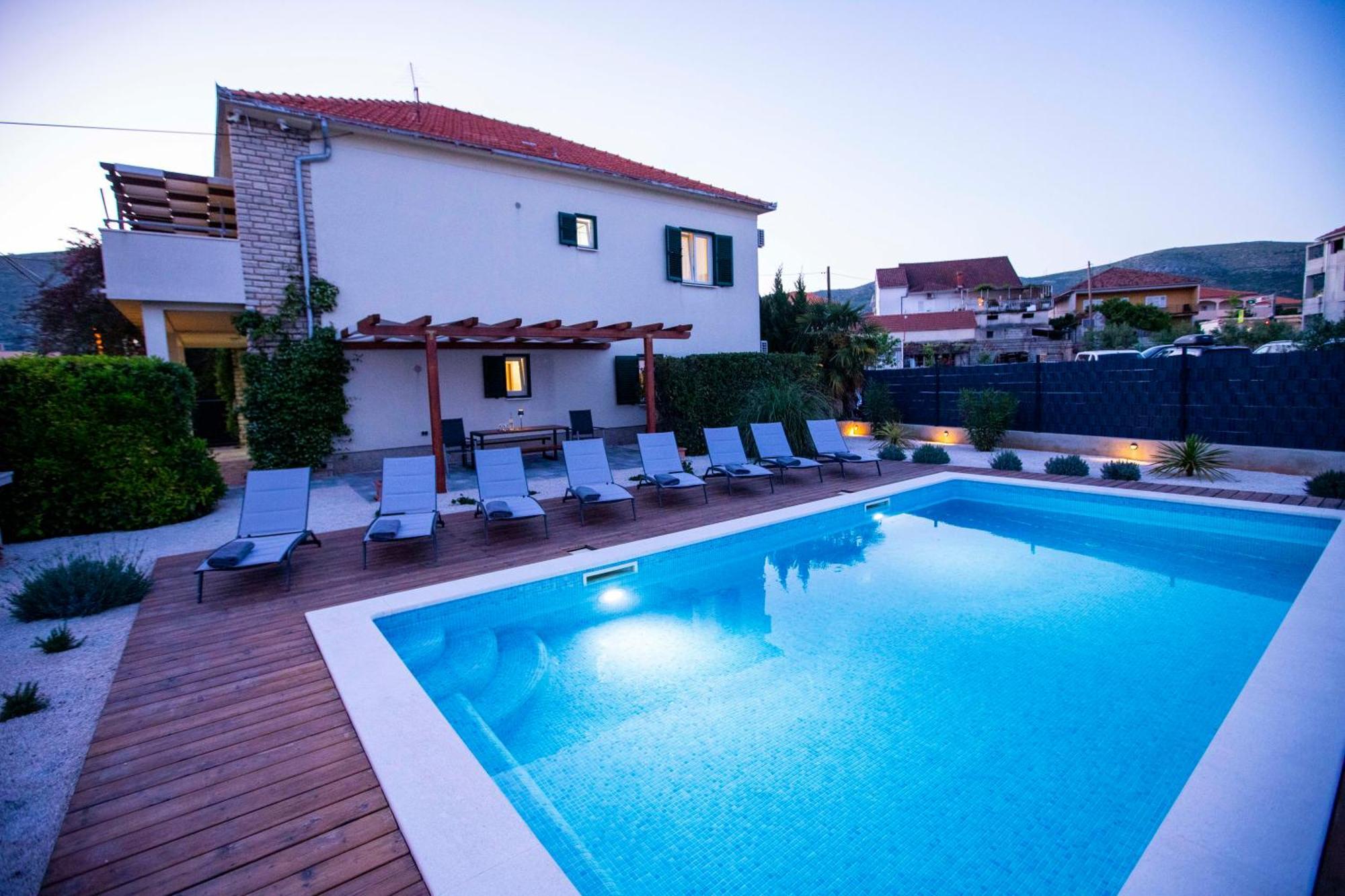 Apartment Laura Trogir Eksteriør billede