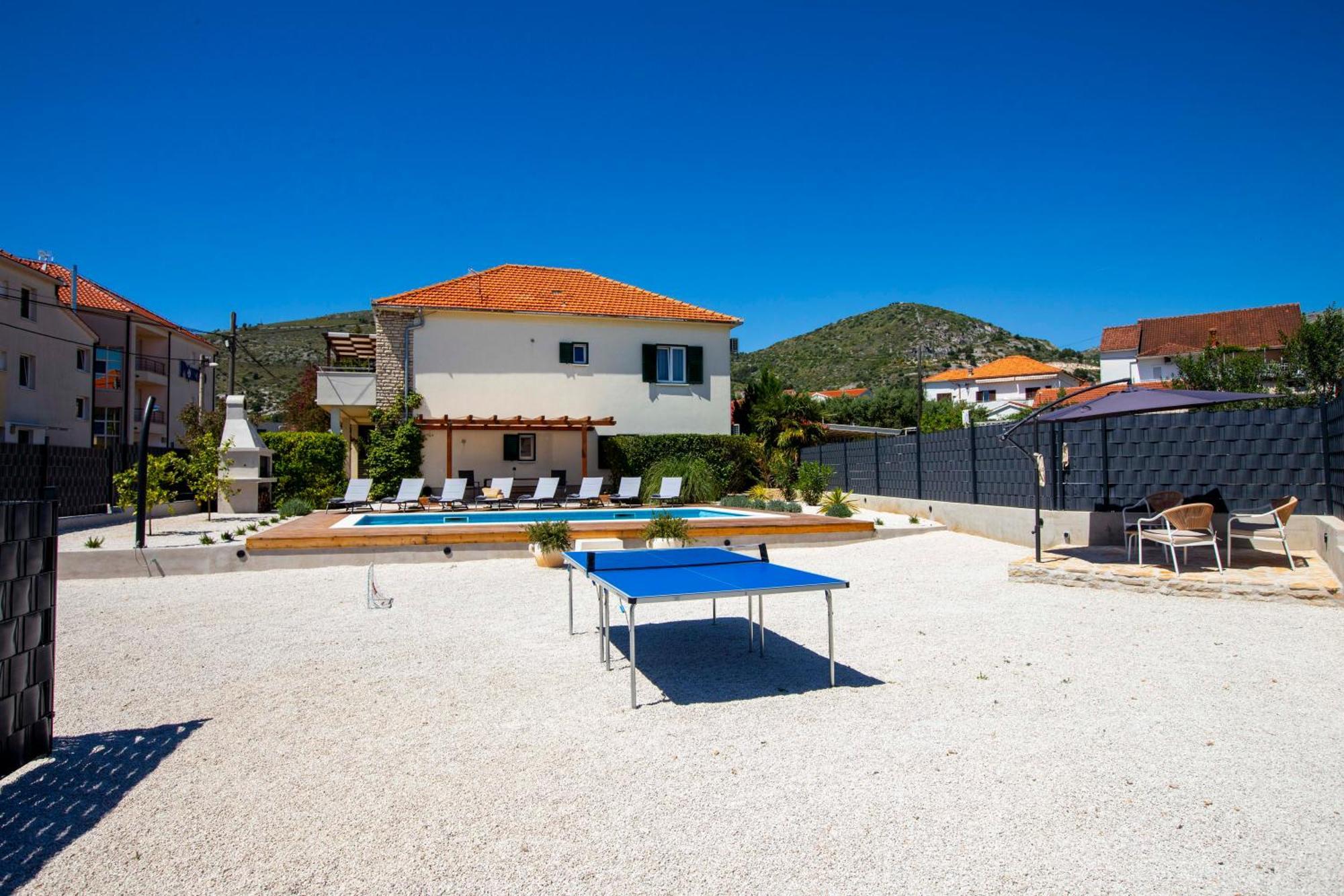 Apartment Laura Trogir Eksteriør billede