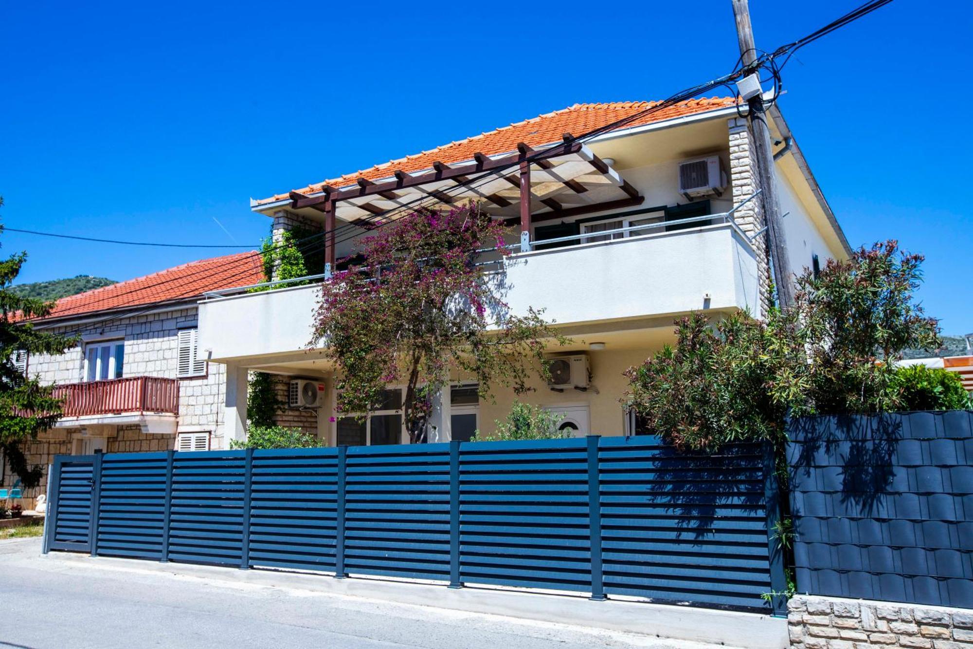 Apartment Laura Trogir Eksteriør billede