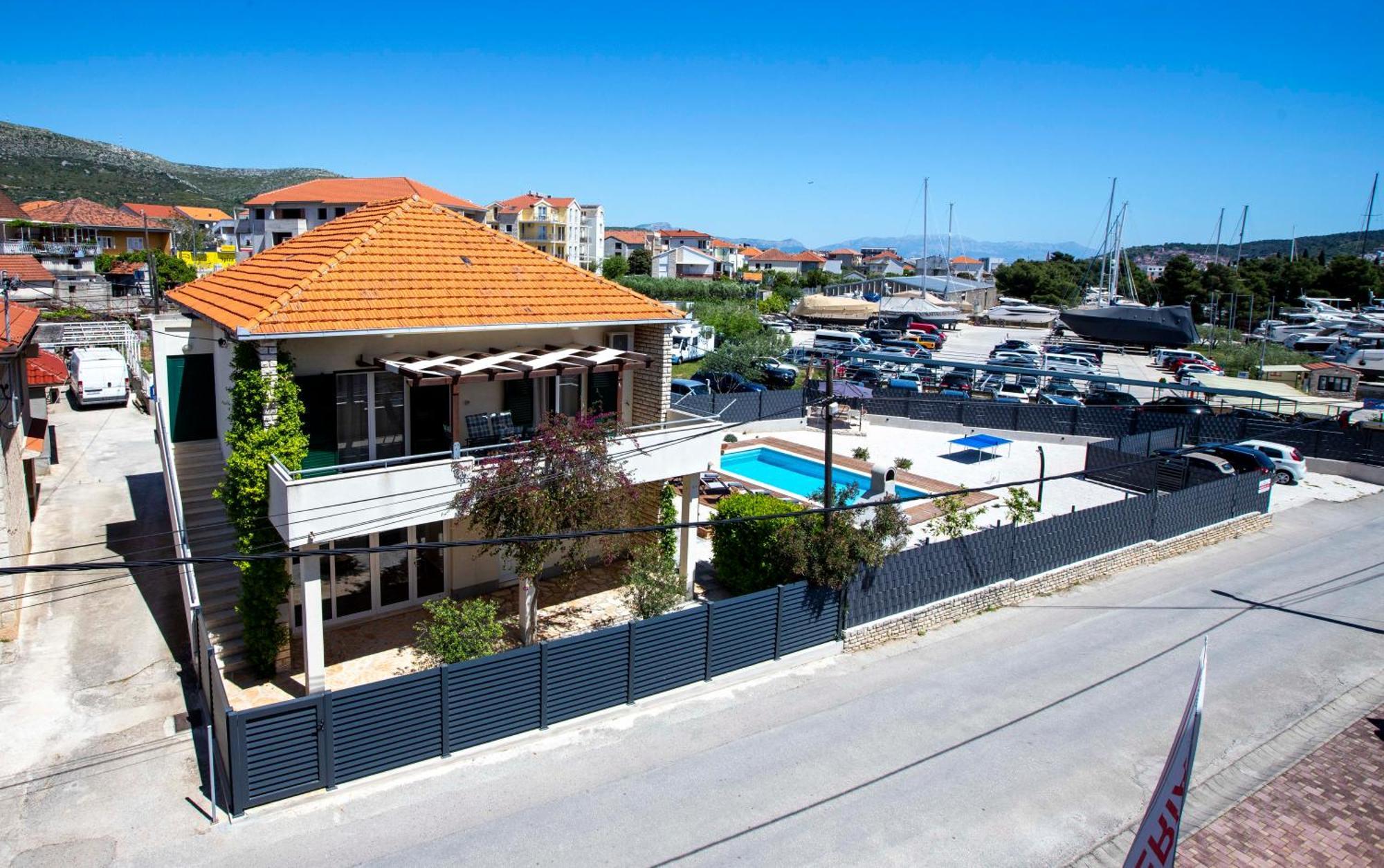 Apartment Laura Trogir Eksteriør billede