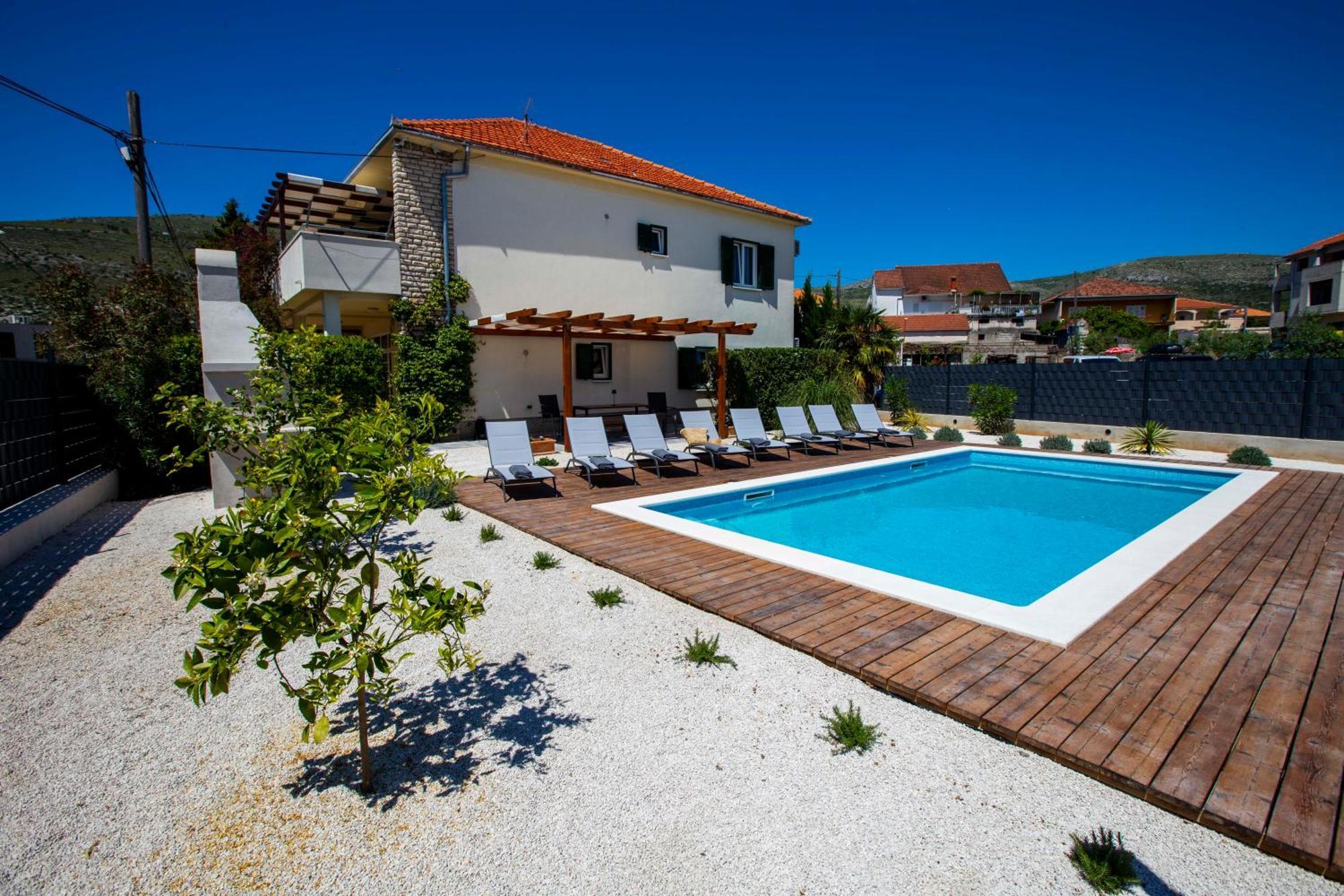 Apartment Laura Trogir Eksteriør billede
