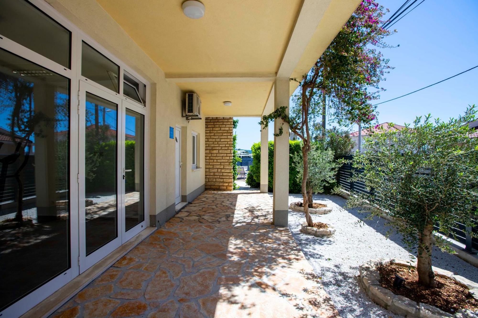 Apartment Laura Trogir Eksteriør billede