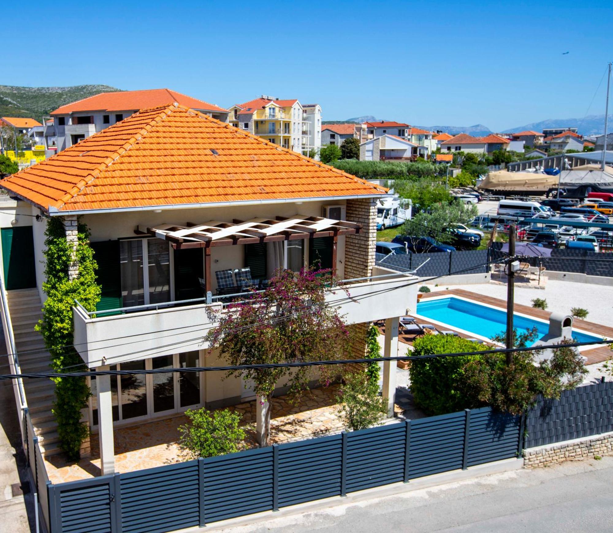 Apartment Laura Trogir Eksteriør billede