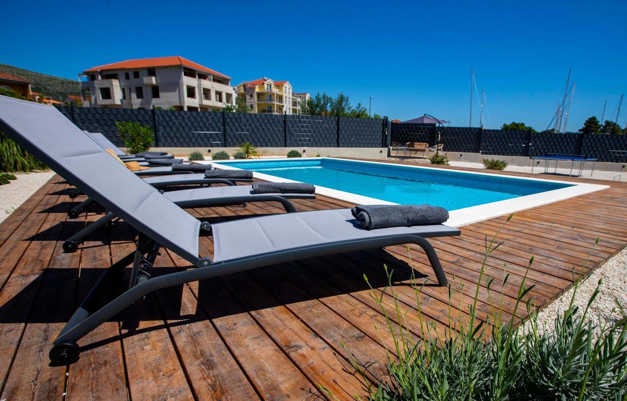 Apartment Laura Trogir Eksteriør billede